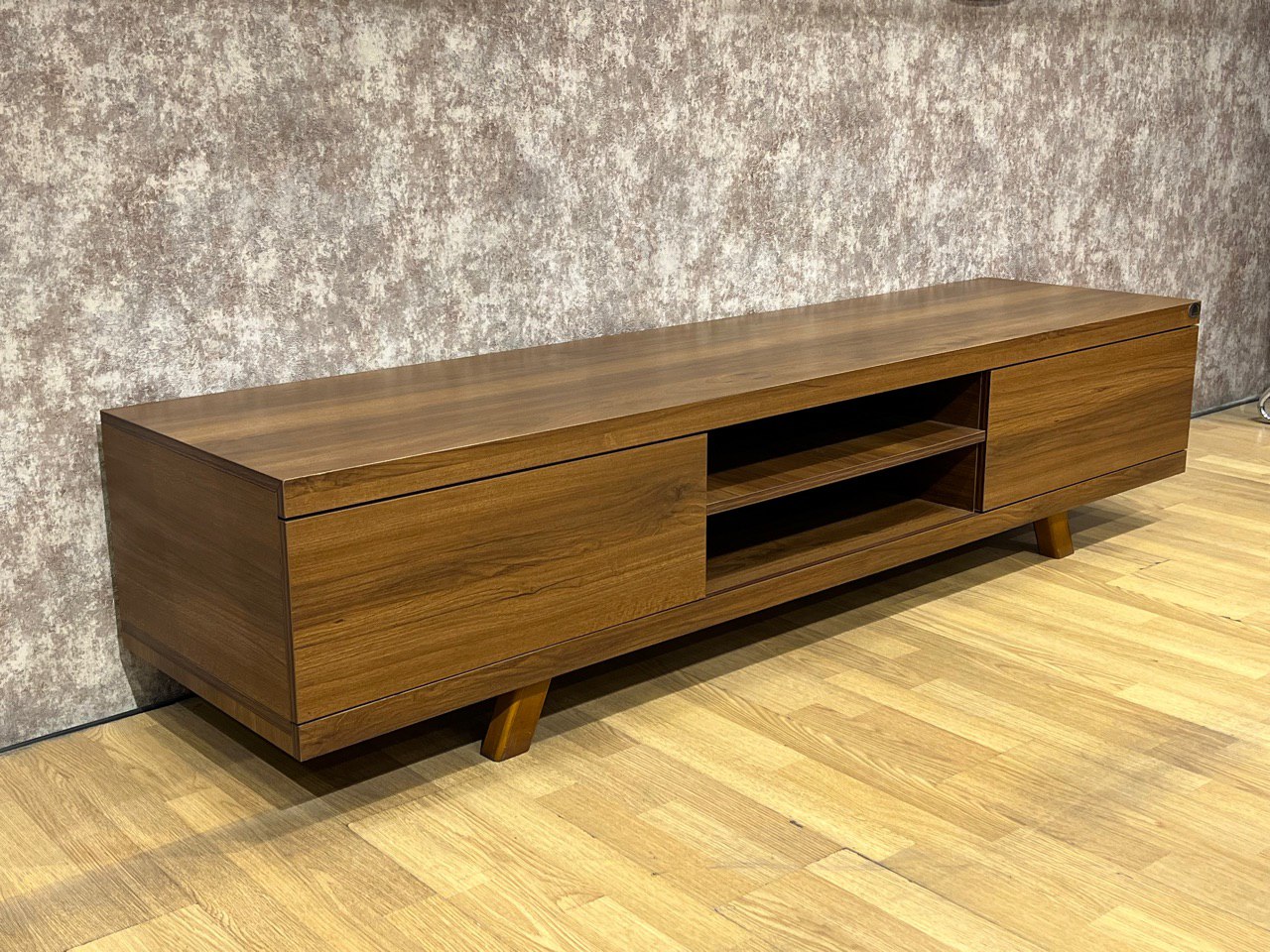 بهترین فروشگاه میز تلویزیون در تهران